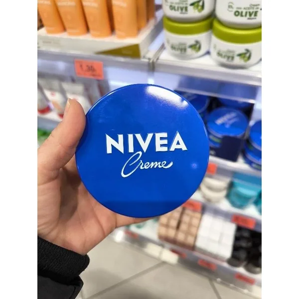 NIVEA Creme in 250 ml retail packaging