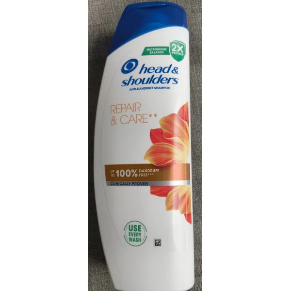 Head & Shoulders Anti-dandruff shampoo repair & care in 400 ml retail packaging